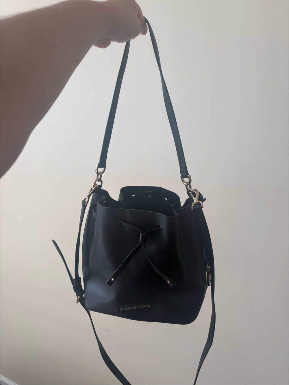 Michael Kors Black Leather Drawstring Shoulder Bucket Bag